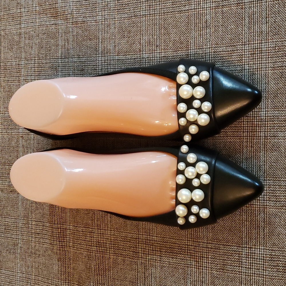 Beautiful pearls shoes